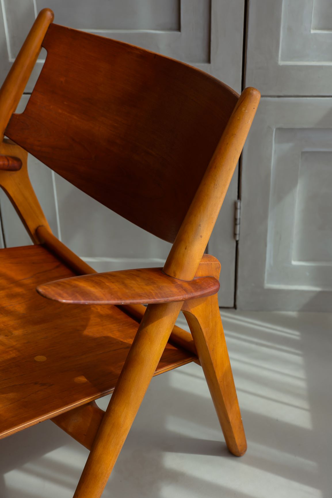 CH28 sawbuck chair by Hans J. Wegner