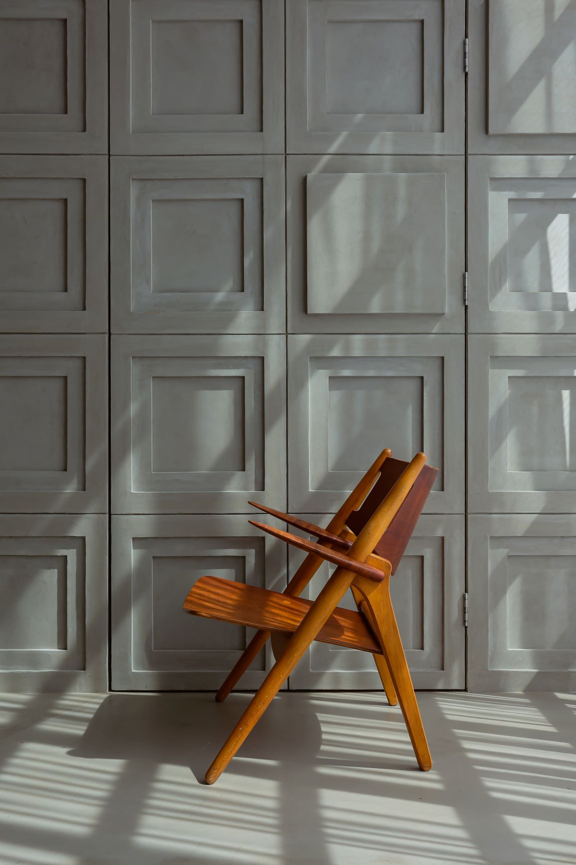 CH28 sawbuck chair by Hans J. Wegner